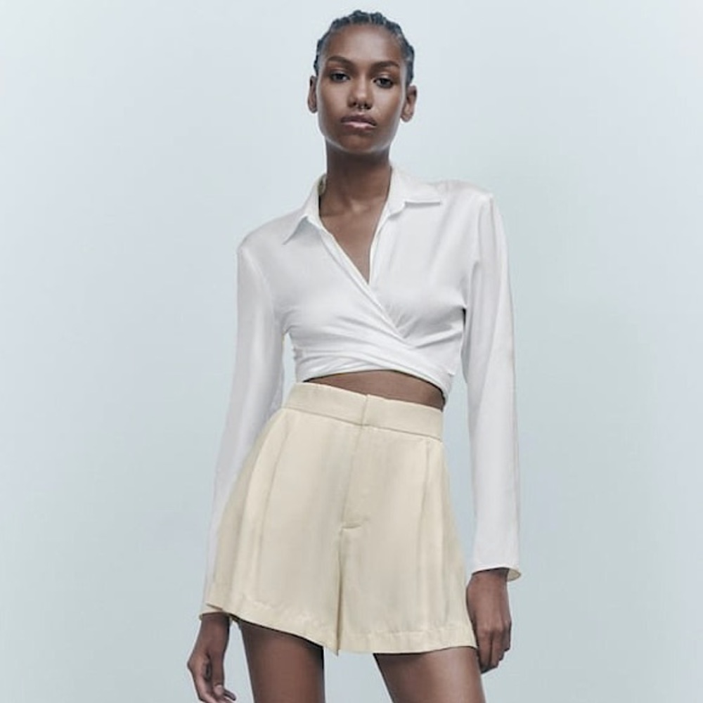 ZARA Beige High Waisted Bermuda Shorts With Pockets Size XS